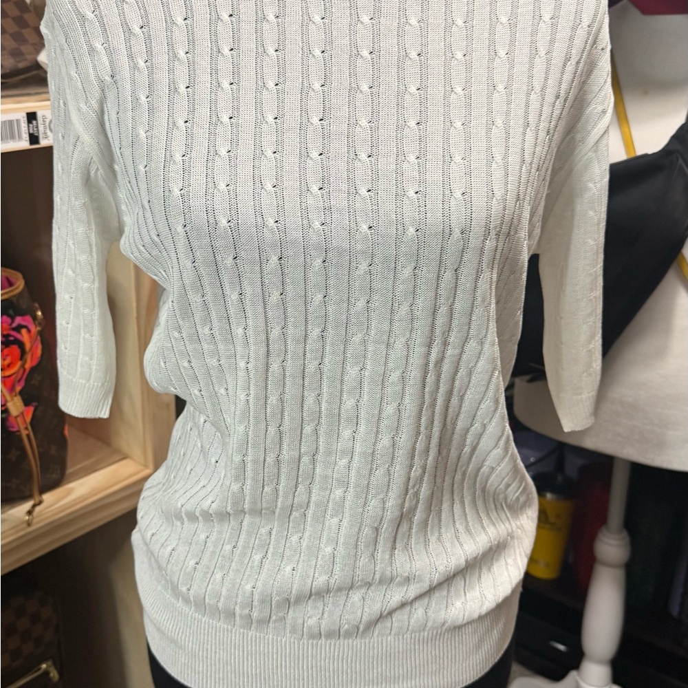 Elegant Cream/white Cable Knit Sweater - Picture 2 of 7